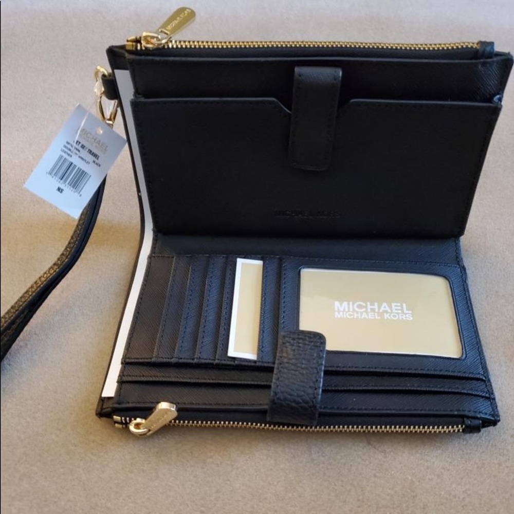 Michael kors jet set travel wallet